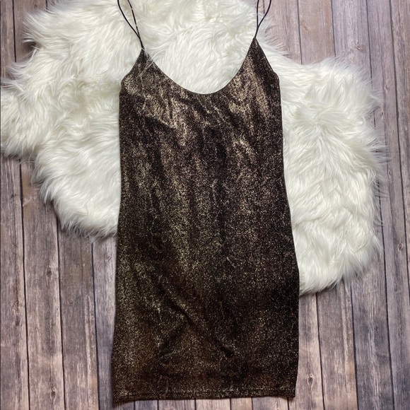 Alice + Olivia Delora Fitted Mini Dress - Picture 2 of 3